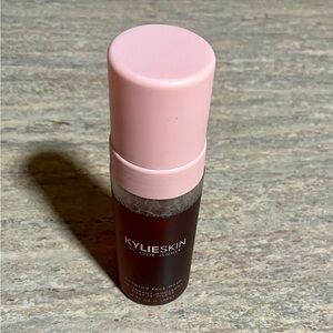 Kylie Skin by Kylie Jenner Foaming Face Wash -